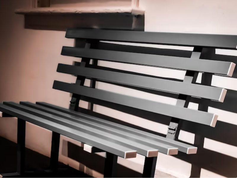 Sofa metalico